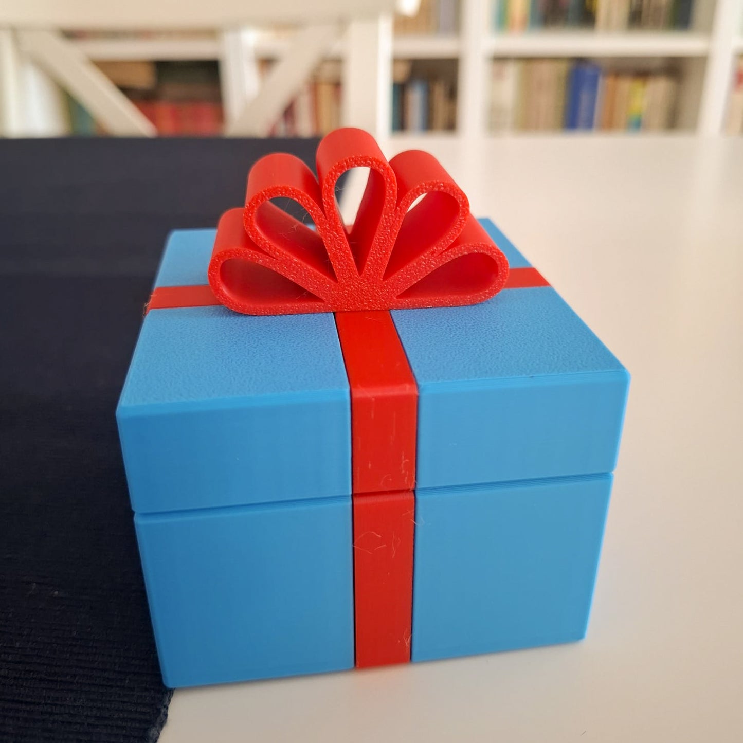 Cutia Magica de Craciun – Cadou printat 3D cu funda eleganta, verde si rosu